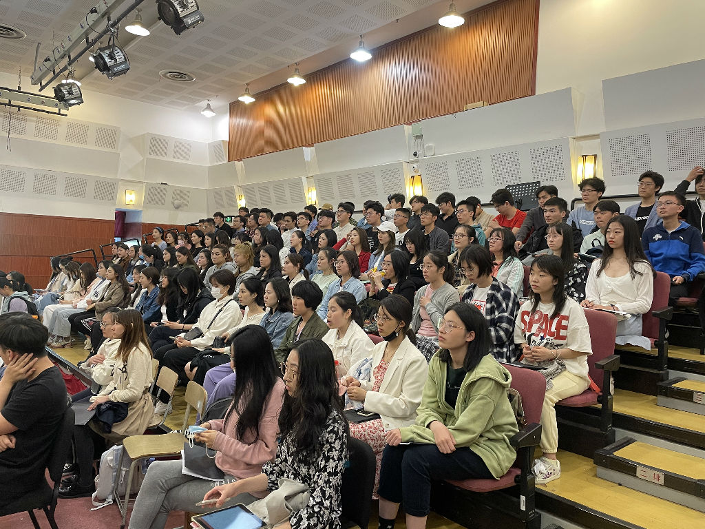 5月2日在排演中心308排练